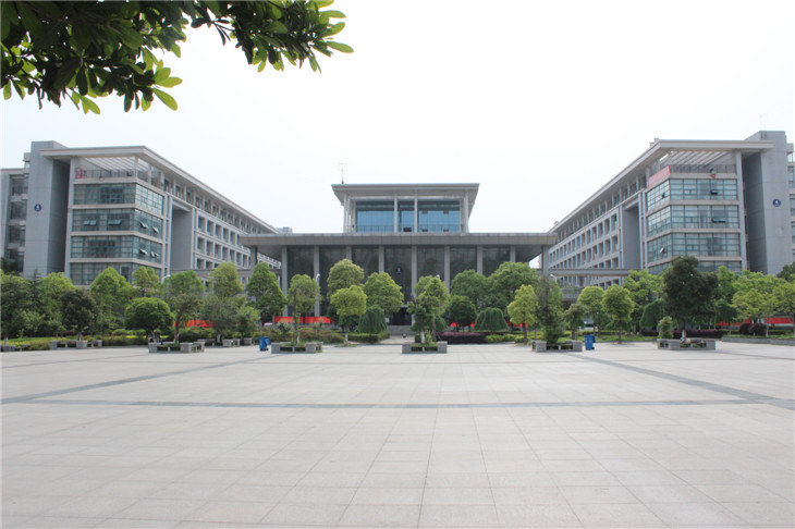 江汉大学的光电信息科学与工程_江汉大学电子信息工程专业