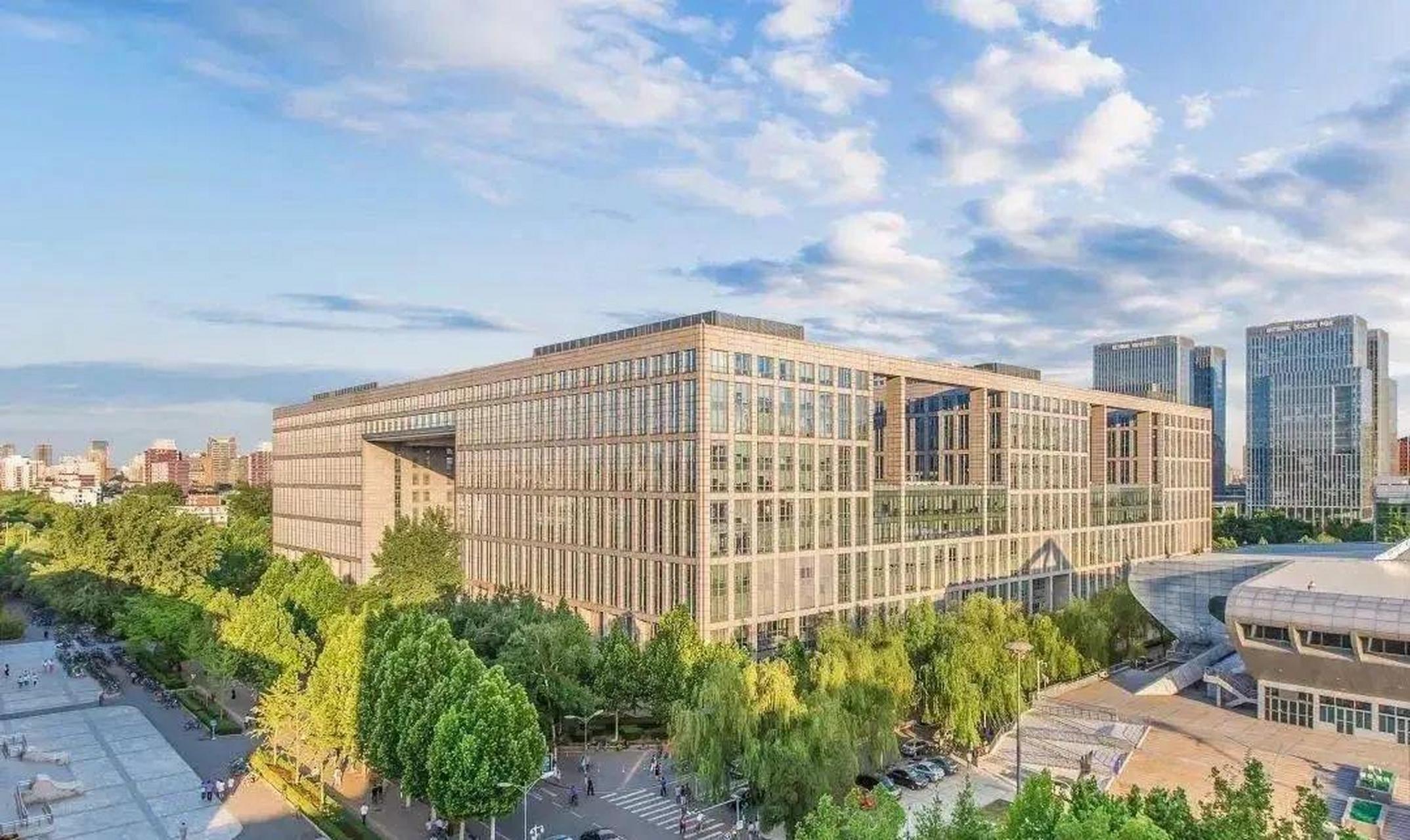 哈尔滨工业大学与北京航空航天大学：航空航天领域的双雄_北京航空航天大学和哈尔滨工大哪个好